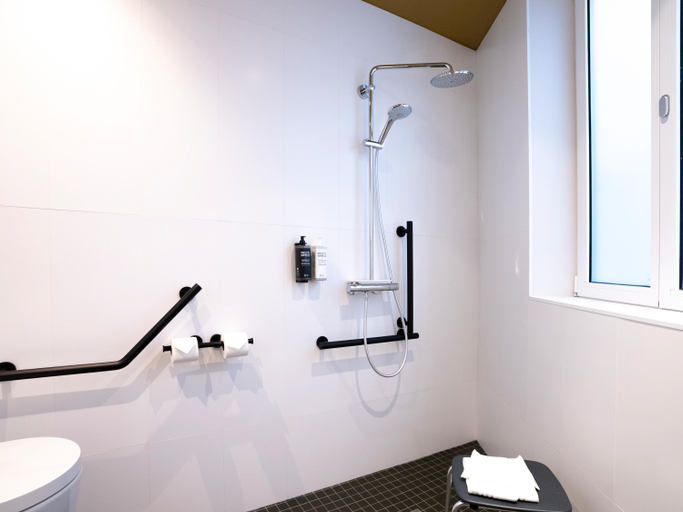 Bathroom 4, ibis Styles Paris Gare de Lyon TGV, Paris