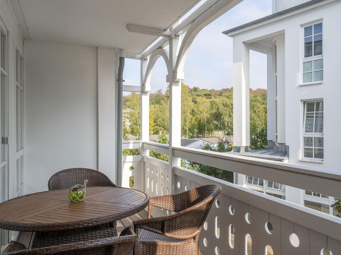 Others 4, Apartment in a Lakeside Park in Sellin With a Balcony, Vorpommern-Rügen