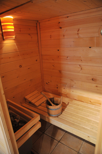 Others 5, Modern Holiday Home in Somme-leuze With Sauna, Namur