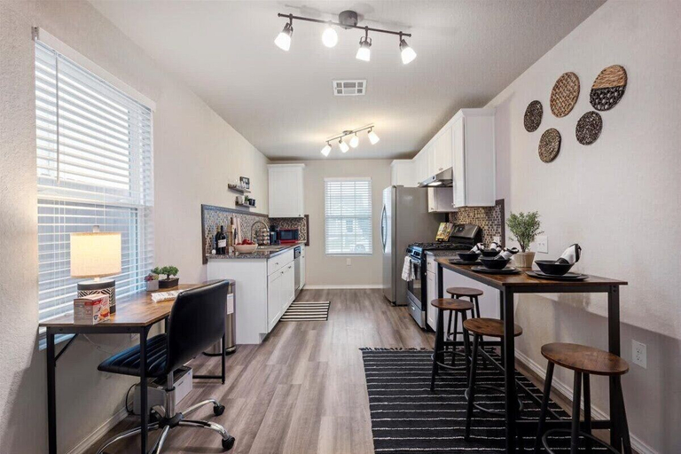 Others 5, Incredible Stay Fast Wifi Fully Equipped, Bexar