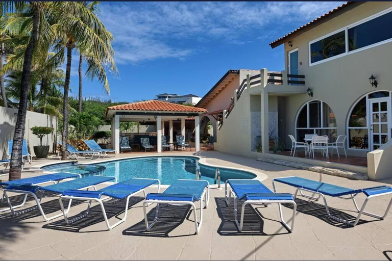 Sport & Beauty 2, Private Villa with Pool, Close to Beach, Snorkeling! Perfect for Families!