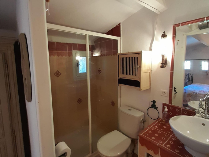 Bathroom 4, Splendid Villa in Viens With Swimming Pool, Vaucluse