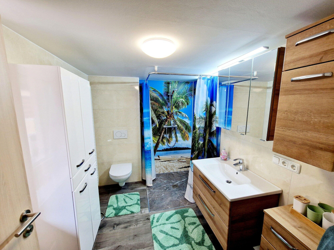 Bathroom 3, Beautiful Apartment Near Worthersee, Klagenfurt Land
