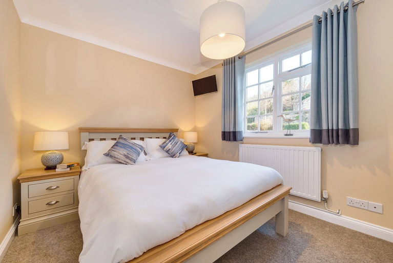 Bedroom 3, Cofton Holidays, Devon