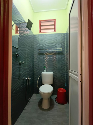 Bathroom 3, Perhentian Idaman, Besut