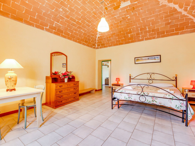 Others 3, Farmhouse in Montescudaio With a Shared Pool Near sea & Park, Pisa