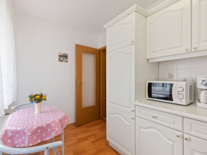 Others 5, Attractive Apartment in Klutz near the Sea, Nordwestmecklenburg