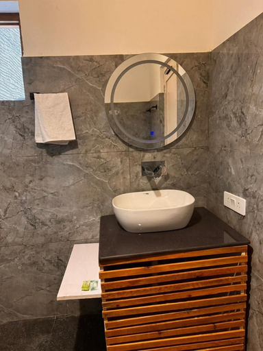 Bathroom 3, Yeti Resort Hunder, Leh