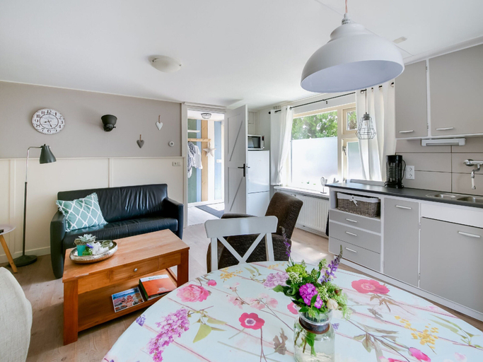 Living room 5, Beautiful Apartment in Callantsoog Near Beach, Zijpe