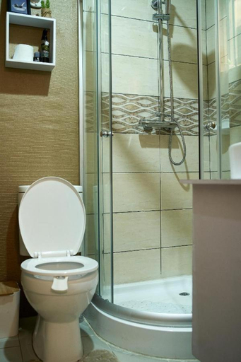 Bathroom 2, appartement cosy peace bonapriso douala, Wouri
