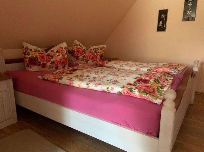 Room 3, Apartment in Luckaitztal-Gossda with parking space, Oberspreewald-Lausitz