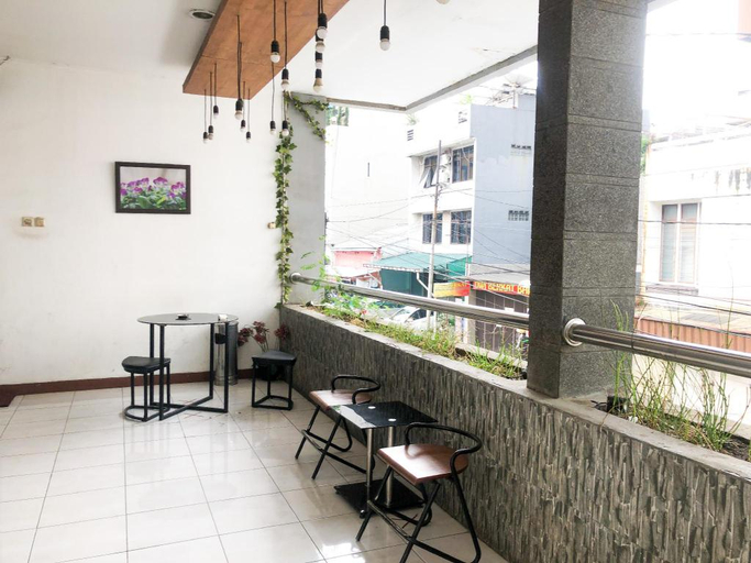 Exterior & Views 22
