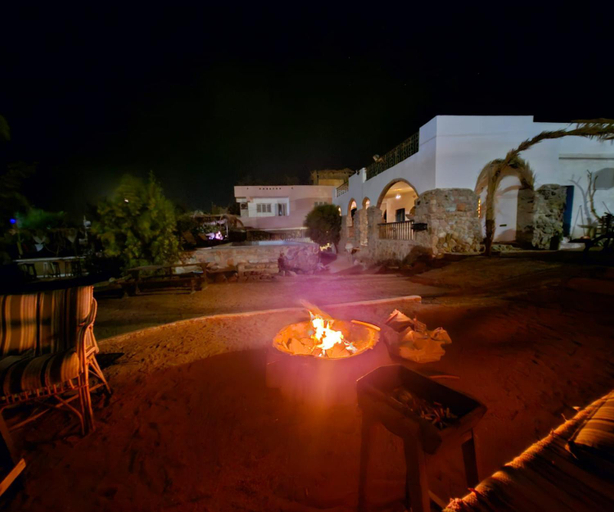 Food & Drinks, Rocky House, Sant Katrin