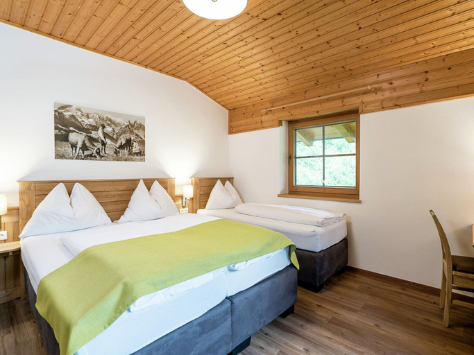 Bedroom 2, Luxurious Holiday Home in Saalbach-hinterglemm With Barbecue, Zell am See