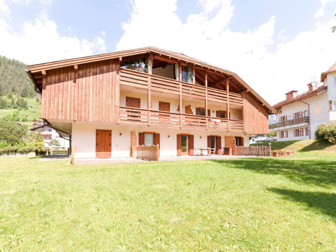 Exterior 5, Spacious Chalet With Garden Near Ski Area in Tyrol, Trento