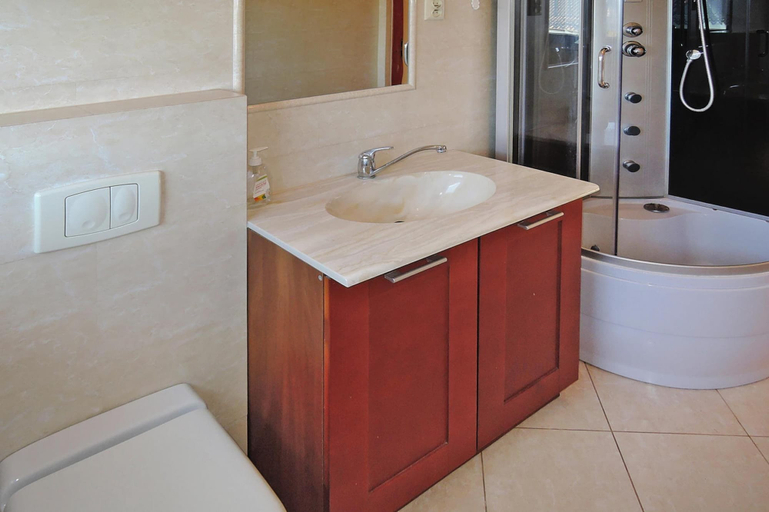 Bathroom 2, Agriculture - Studios, Borzyslawiec by Lubczyna, Close to the Harbour, Goleniów