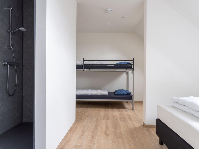 Bedroom 4, Group Apartment on Ameland by De Vleijen, Ameland