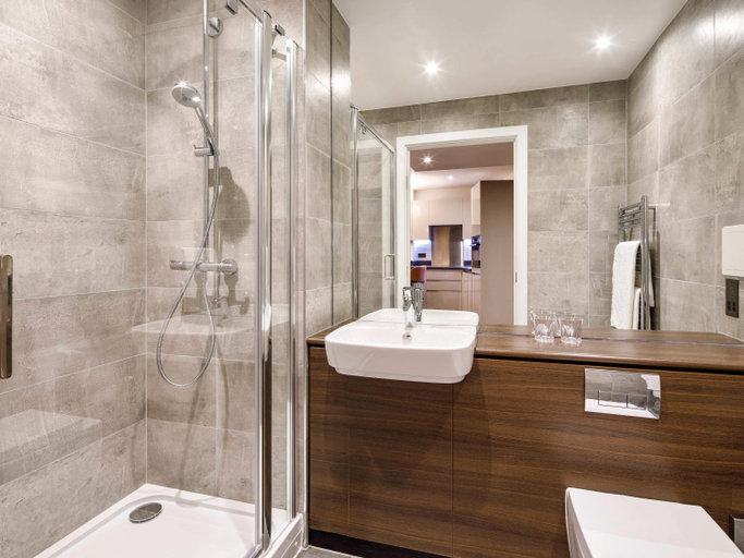 Bathroom 4, Aparthotel Adagio London Sutton Point, London