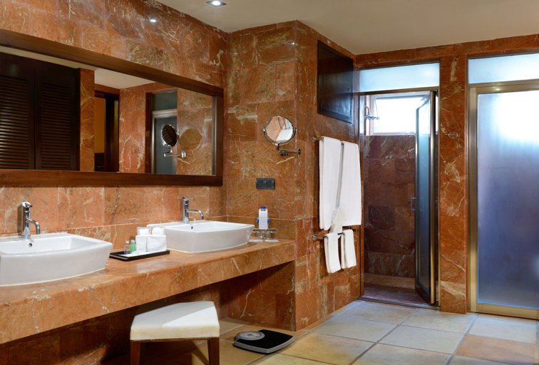 Bathroom 5, Catalonia Riviera Maya All Inclusive, Cozumel