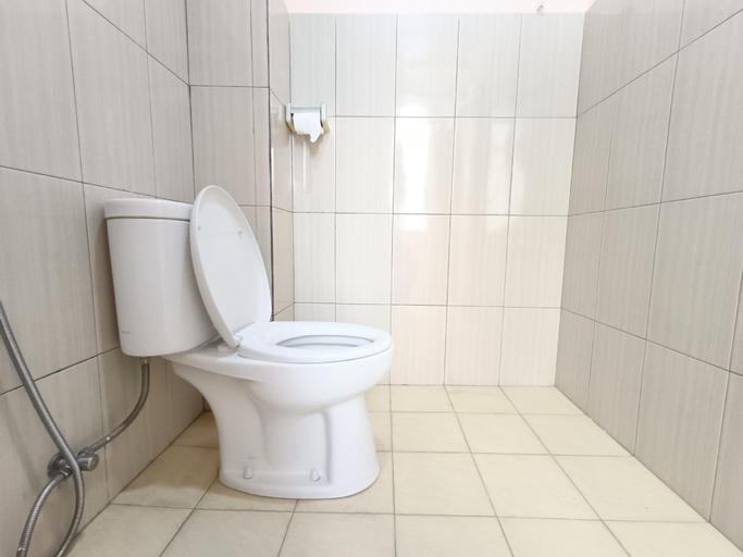Bathroom 11