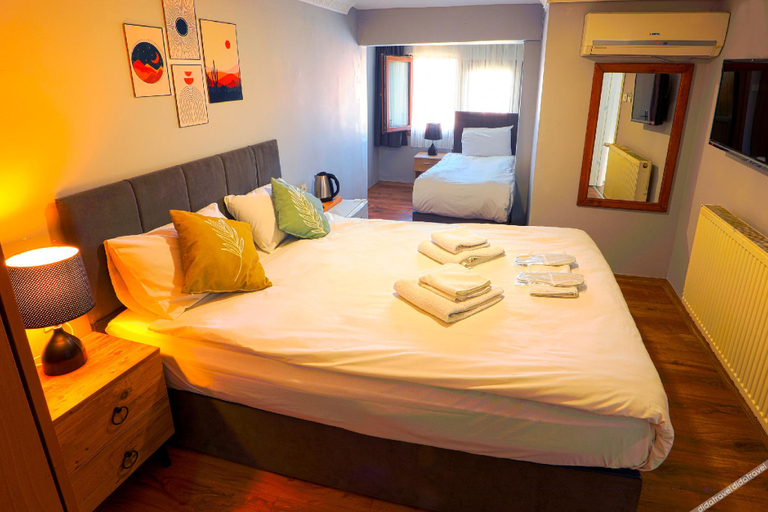 Bedroom 3, Kondoskali Hotel, Fatih
