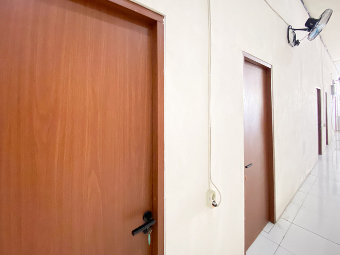 Others 3, RedDoorz Syariah @ Jatiroto Lumajang, Lumajang