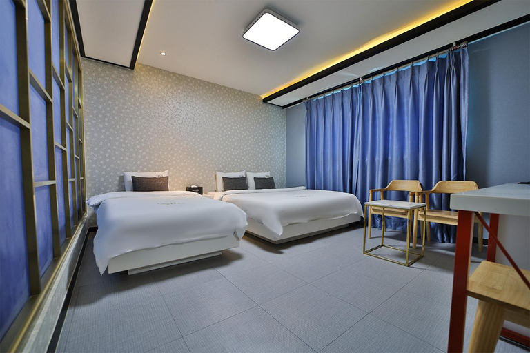 Bedroom 15