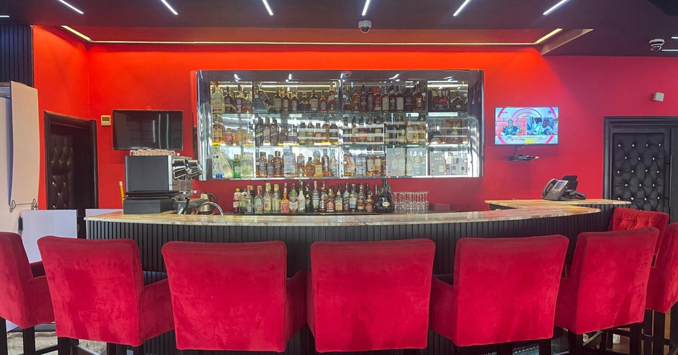 Food & Drinks 4, PARTICULAR DESTINY SUITES, Wouri