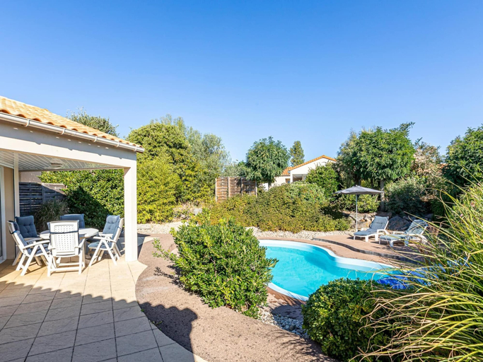 Garden 5, Luxurious Villa With Private Pool in the Vendee, Vendée