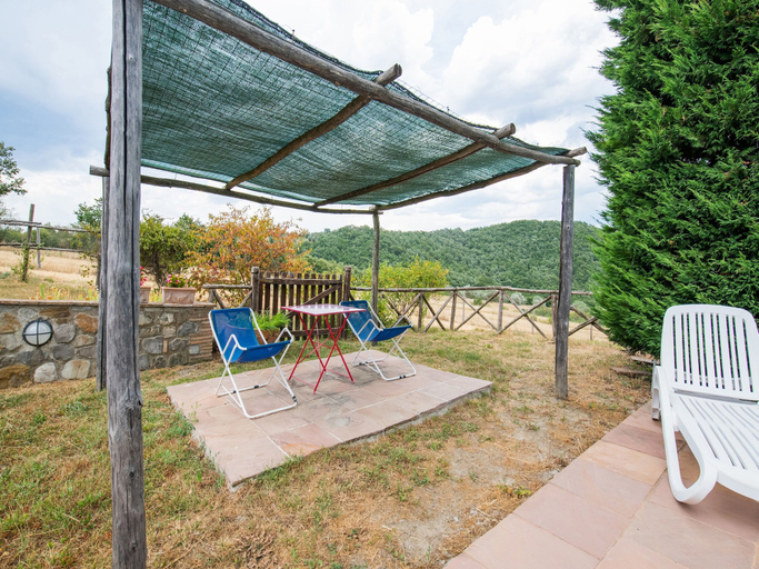 Garden 5, Apartment in Villa With Swimming Pool, Terni