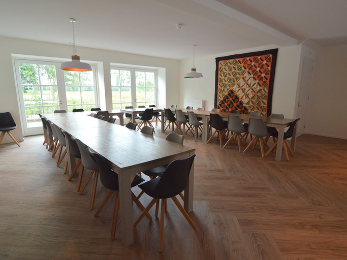 Dining 5, Country House in a Hotel Atmosphere With Sauna in Swolgen, Meerlo-Wanssum