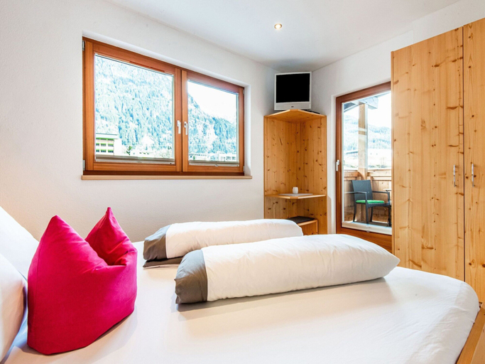 Room 2, Cozy Apartment in the Heart of the Otztal, Imst