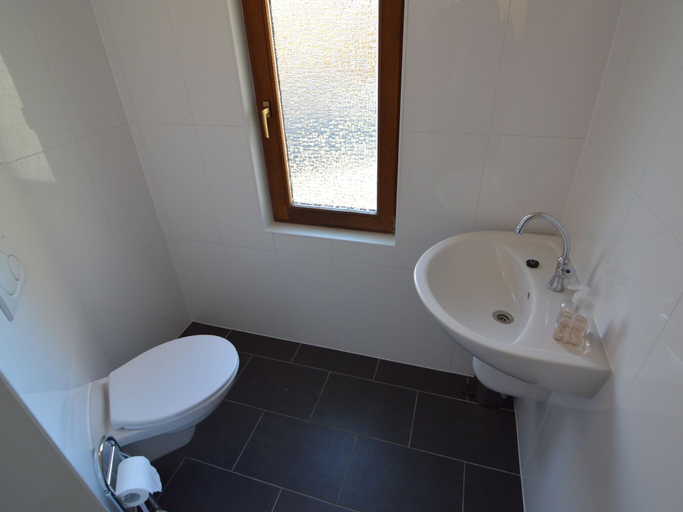 Bathroom 3, Pleasant Holiday Home in Kemmenau With Sauna, Rhein-Lahn-Kreis