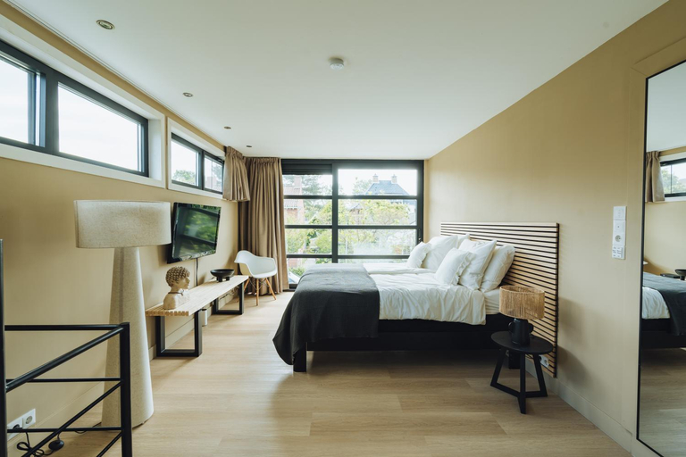 Others 2, Sfeervol luxe appartement B&B Haarlemmerhout bij Haarlem Centrum en Amsterdam - gratis parkeren, Haarlem