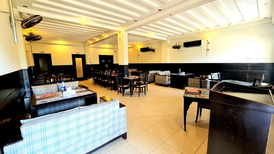 Food & Drinks, Shelton Hotel & Restaurant, Malakand