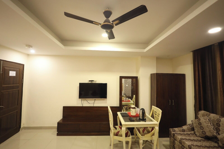Others 4, Airpot The Paramonnt Hotel, Delhi