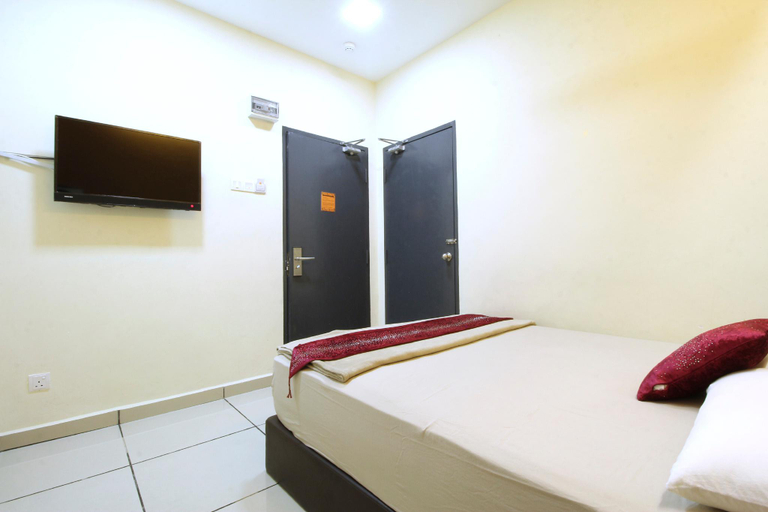 Bedroom 16