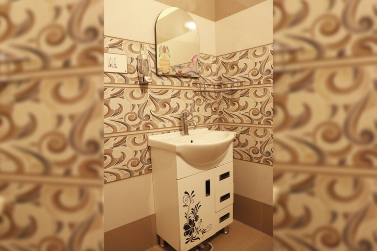 Bathroom 2, Shiv Shakti Hostel, Garhwal
