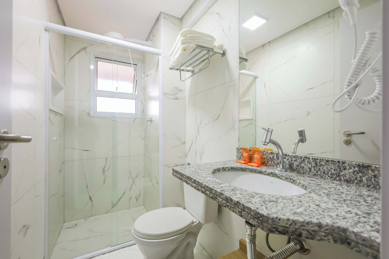 Bathroom 4, Tri Hotel Praia Grande, Mongaguá