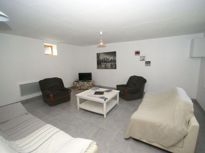 Living room 4, Spacious Cottage With Private Garden in Normandy, Seine-Maritime
