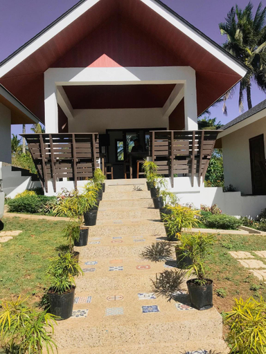 Exterior 6