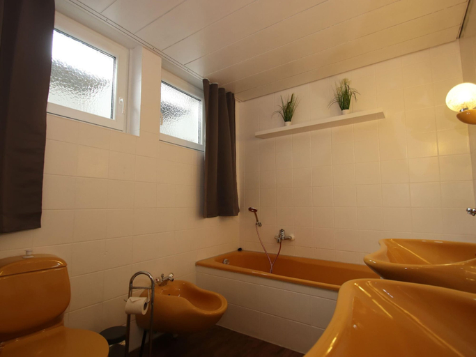 Bathroom 3, Ferienwohnung mit Weitem Ausblick in Altenau, Goslar