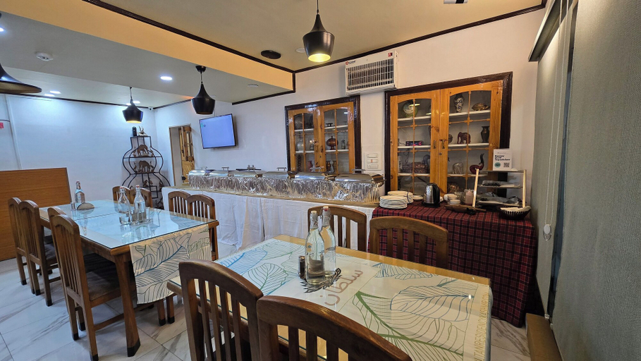Food & Drinks 5, Hotel Sultan Residency, Srinagar