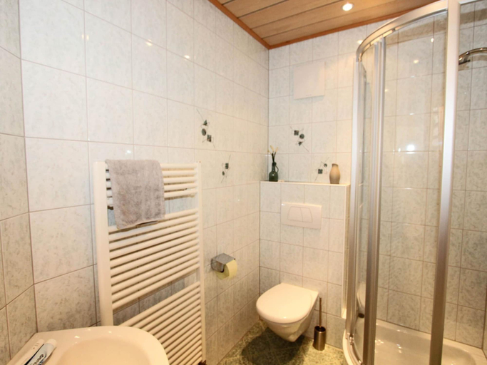 Others 5, Cozy Apartment in Wenns With Garden, Imst