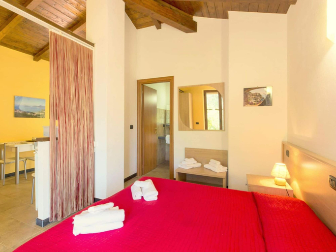Room 2, Charming Residence in the Hills Surrounding La Spezia, La Spezia
