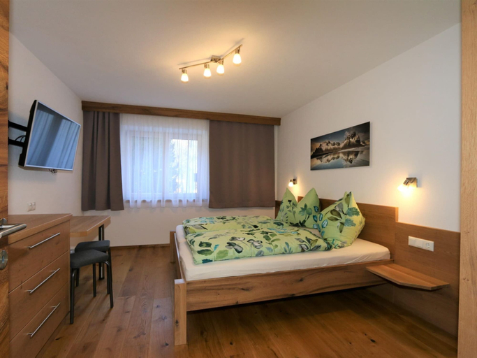 Others 5, High-quality Holiday Apartment in Oberkrimml Near Waterfalls, Zell am See