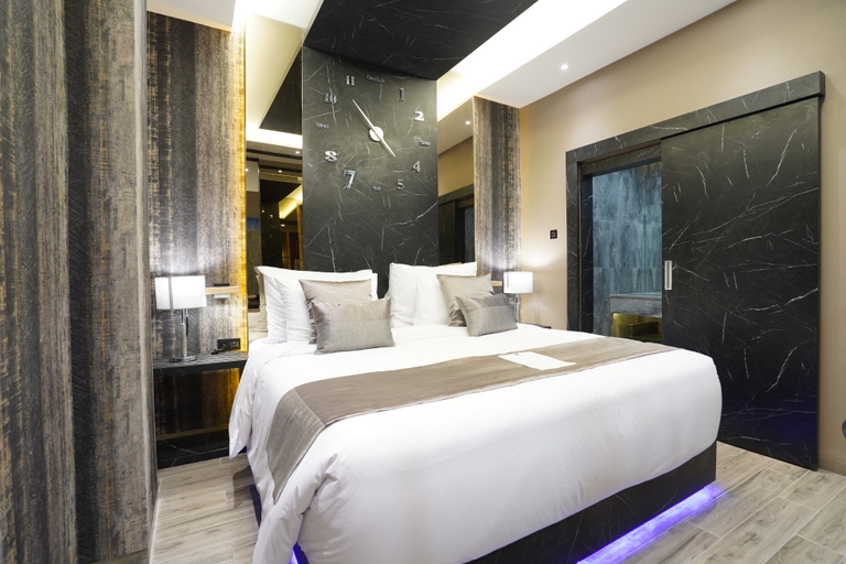 Bedroom 21