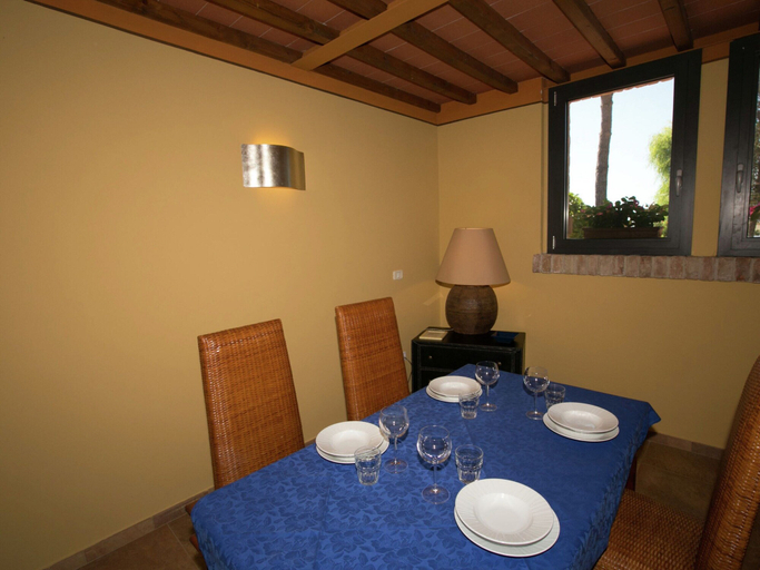 Dining 3, Appealing Apartment Just 7 km From the Beach, Grosseto
