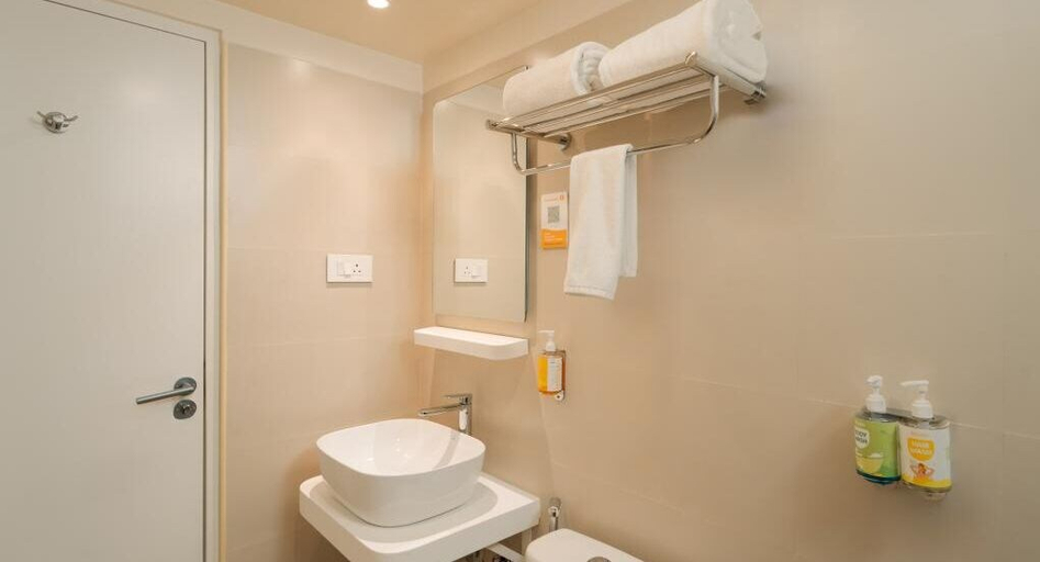 Bathroom 5, Bloom Hotel - Jayanagar, Bangalore