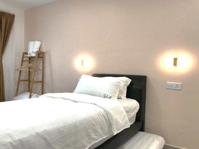 Bedroom 2, Enamor ~ Walking Distance to SEE, SHOP and EAT!, Malacca City
